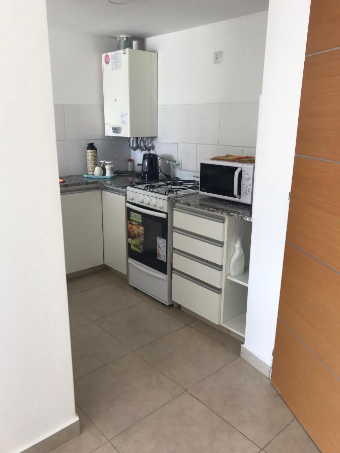 Dto Nuevo Barrio Universitario II , Wifi Y Cochera-Check In Express-Pet Friendly Баия-Бланка Экстерьер фото